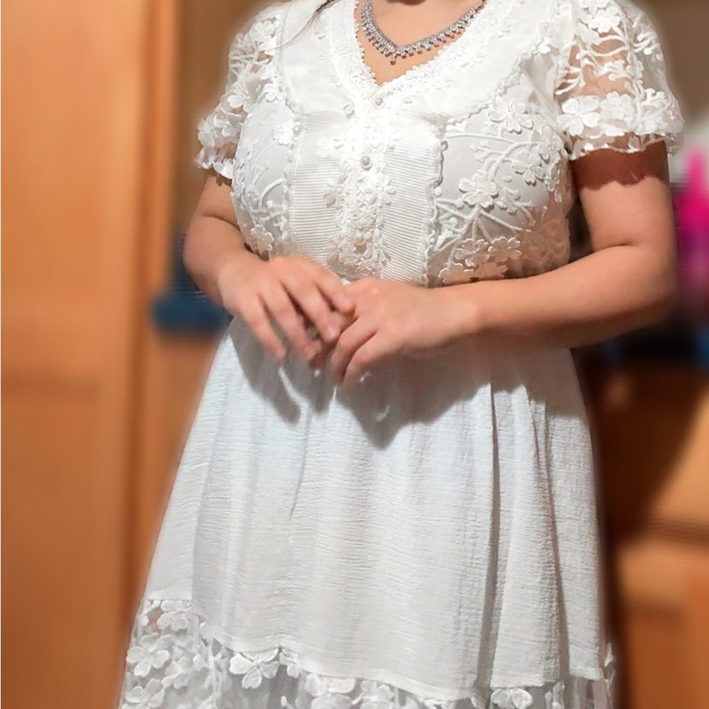 Elegant White Lace Dress